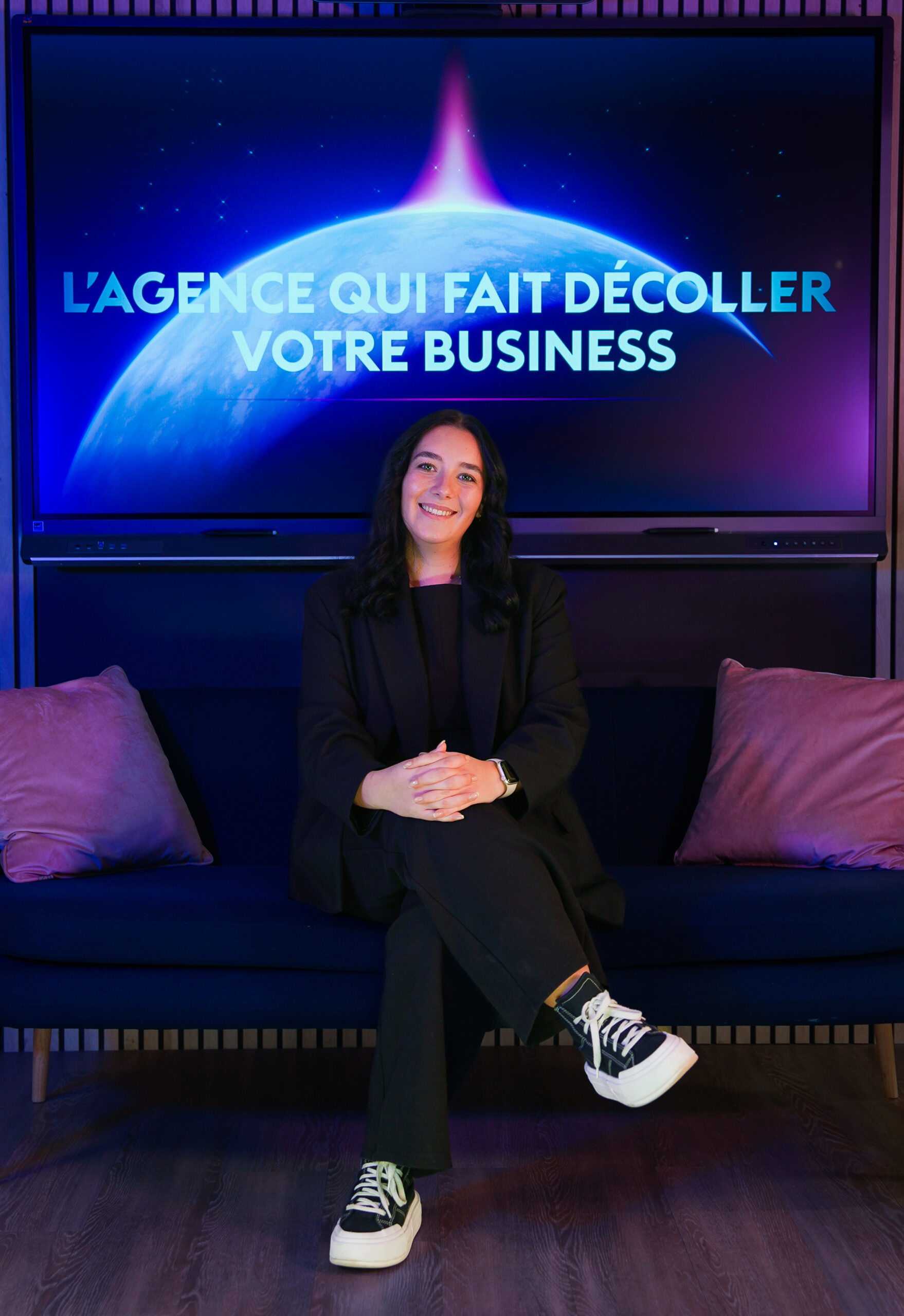 Claudia Maron - community manager